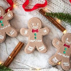 Gingerbread Bath Bomb -Jully Care Beauty Shop GingerbreadBathBomb 6 83ffa56b 907f 4050 a3aa a6ab011409b2