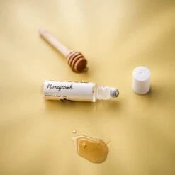 Jully Care Beauty Shop -Jully Care Beauty Shop HoneycombPerfumeRoller 2